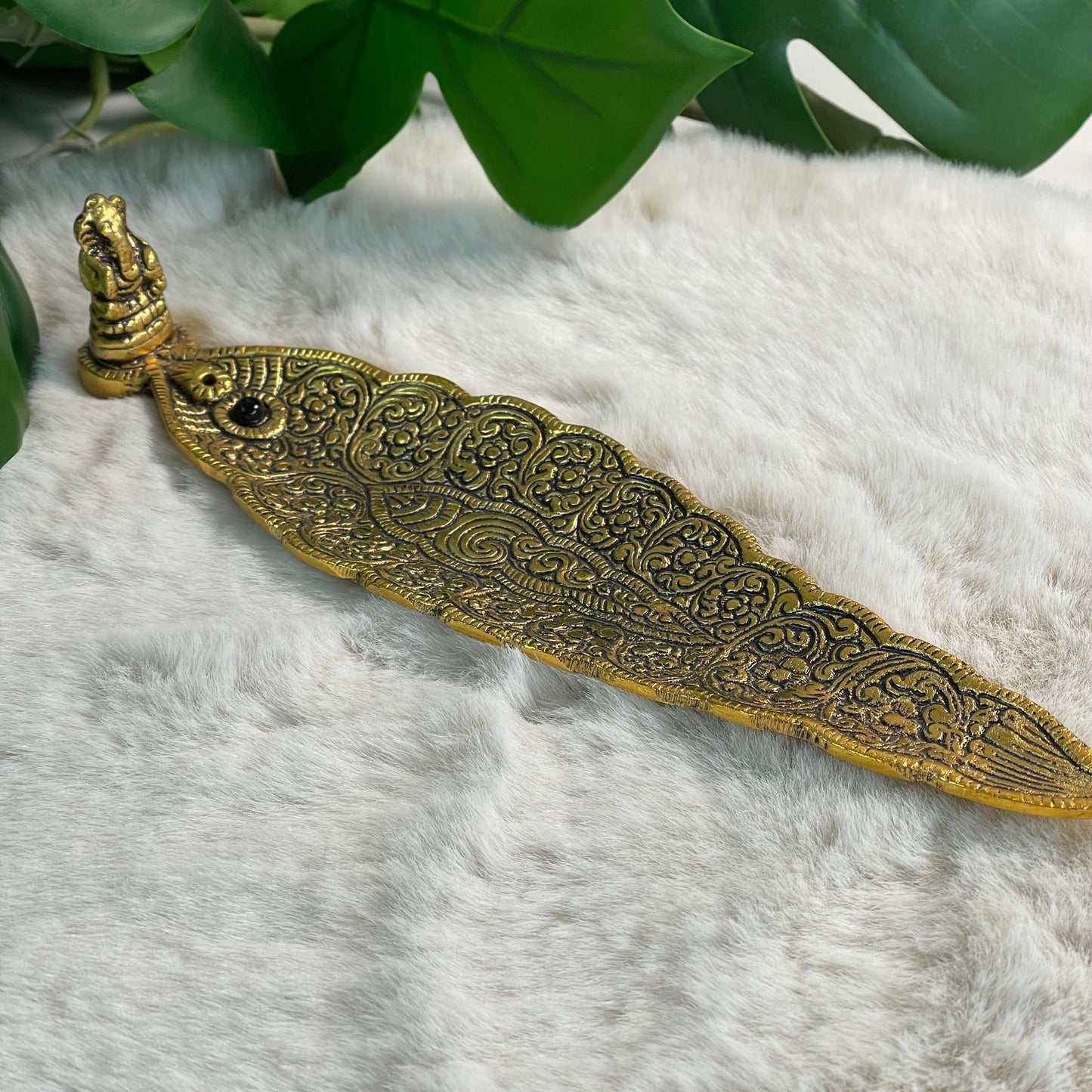 Räucherstäbchenhalter
Ganesha Blatt - gold